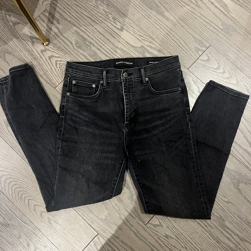 Aritzia jeans Denim Forum Lola size 28L